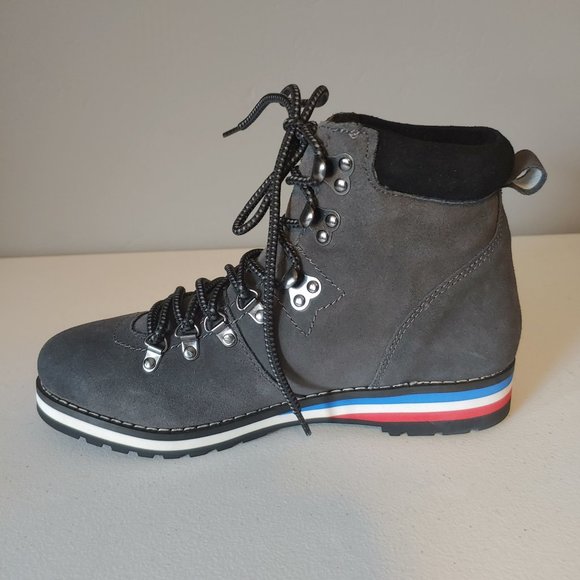 Blondo Hiking Boot - Picture 12 of 15